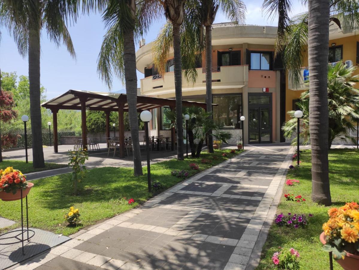 Oasi Park Hotel Mascali Exteriör bild