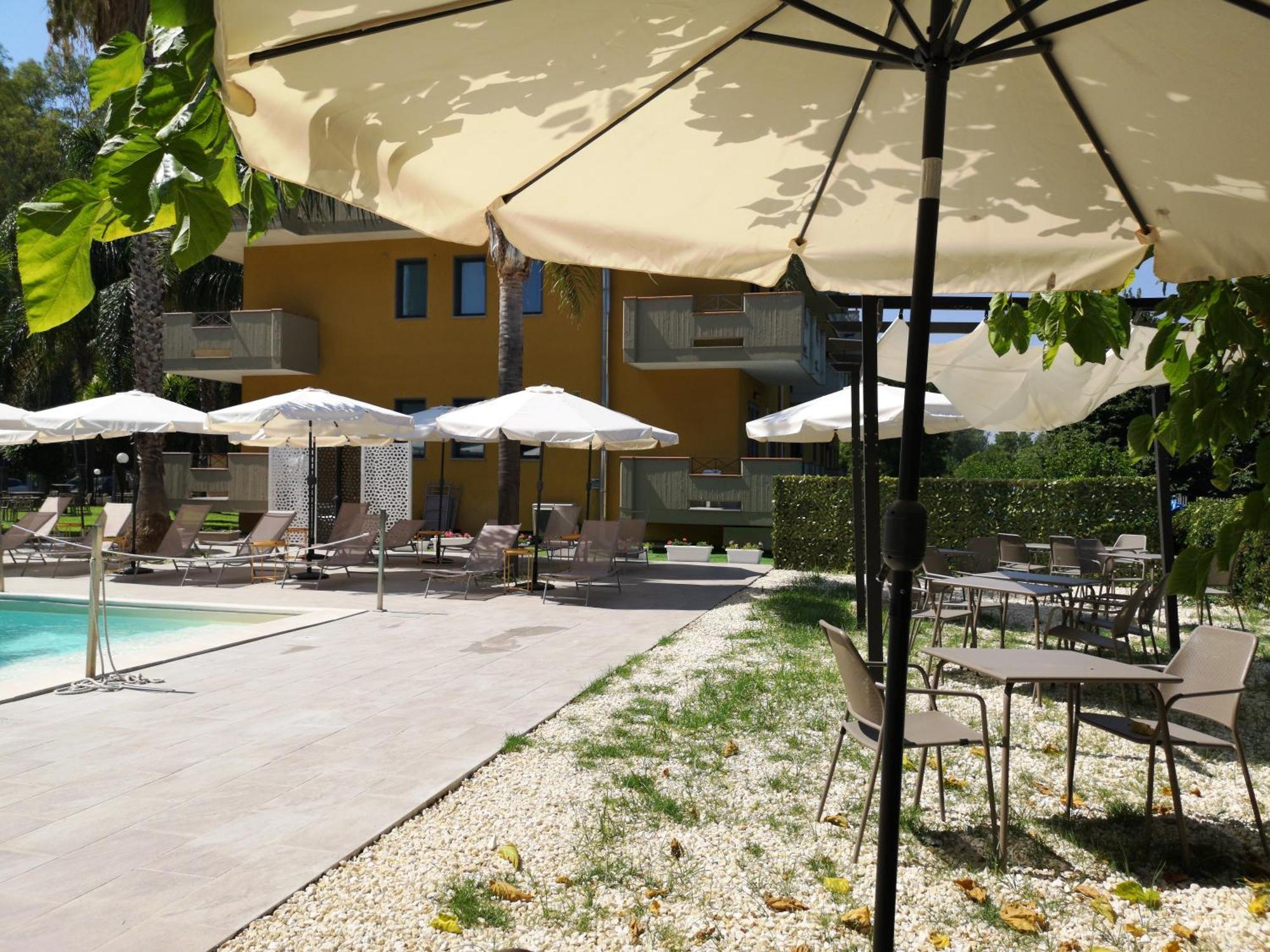 Oasi Park Hotel Mascali Exteriör bild